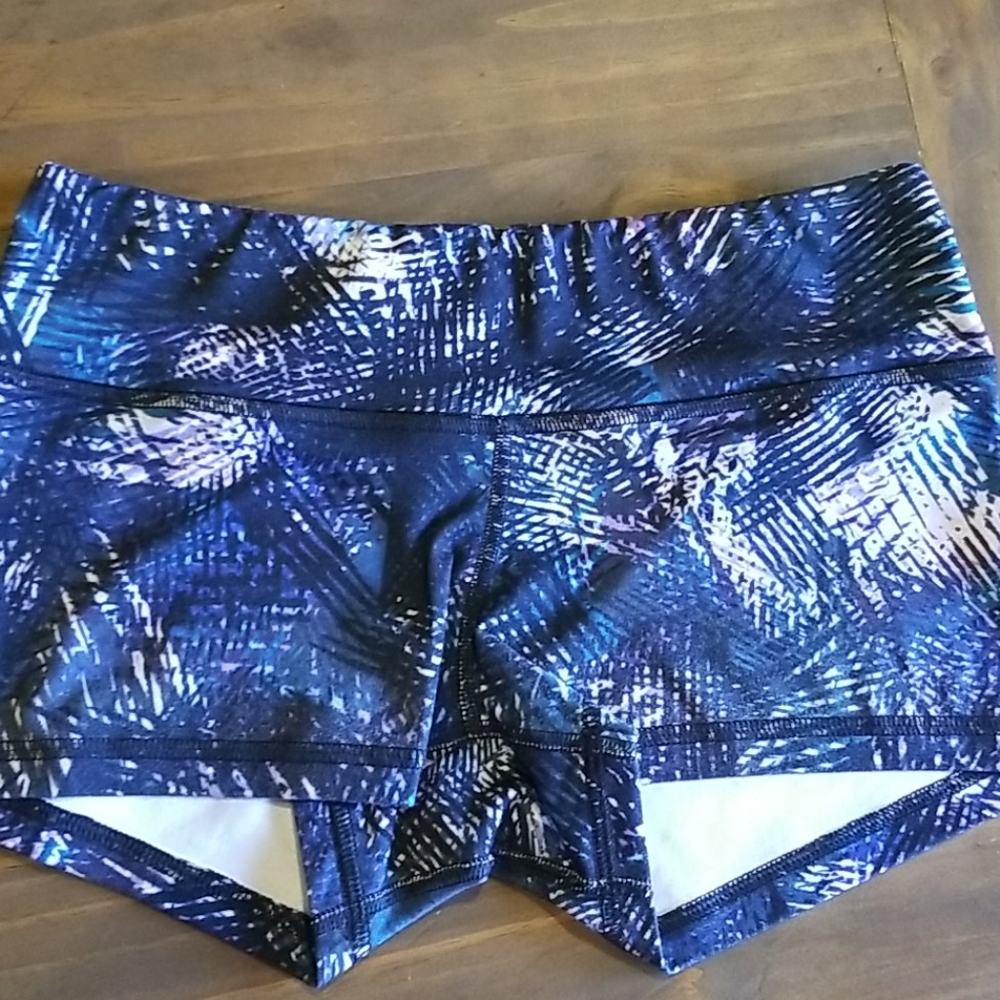 Fleo Shorts